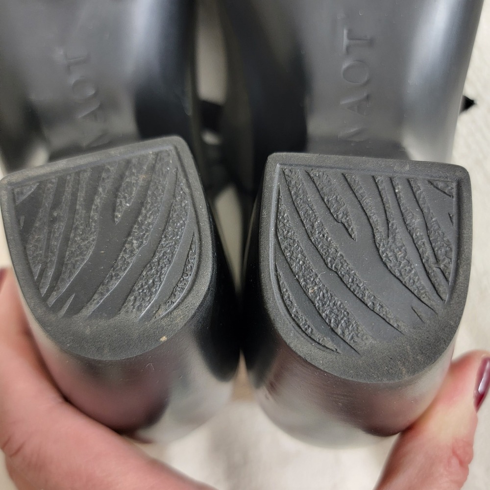 Naot Two-Tone Gray and Black Knot-Strap Heels - Picture 9 of 12